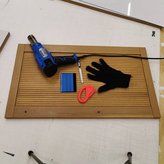 How to wrap kitchen doors with grooves ModernDS