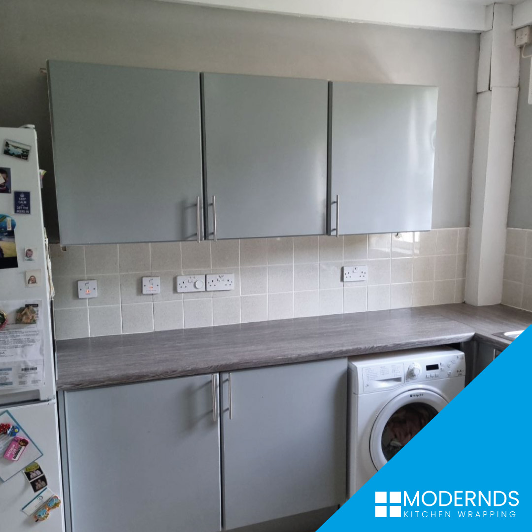 after-make-flat-kitchen-light-grey-wrap